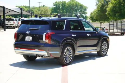 More photos of 2023 Hyundai Palisade Calligraphy at Roger Williams Chrysler Dodge Jeep Ram, TX