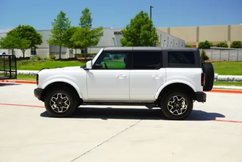 Photos of 2024 Ford Bronco Outer Banks for sale in Weatherford, TX at Roger Williams Chrysler Dodge Jeep Ram