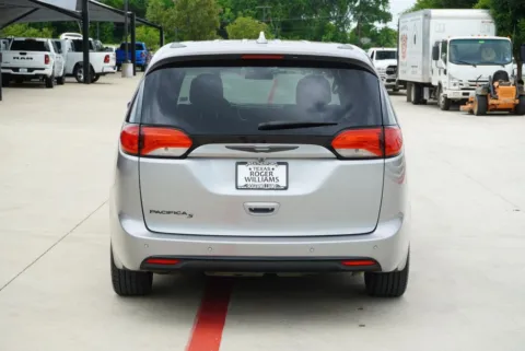 More photos of 2018 Chrysler Pacifica Touring Plus at Roger Williams Chrysler Dodge Jeep Ram, TX