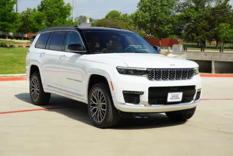 More photos of 2025 Jeep Grand Cherokee L Summit at Roger Williams Chrysler Dodge Jeep Ram, TX