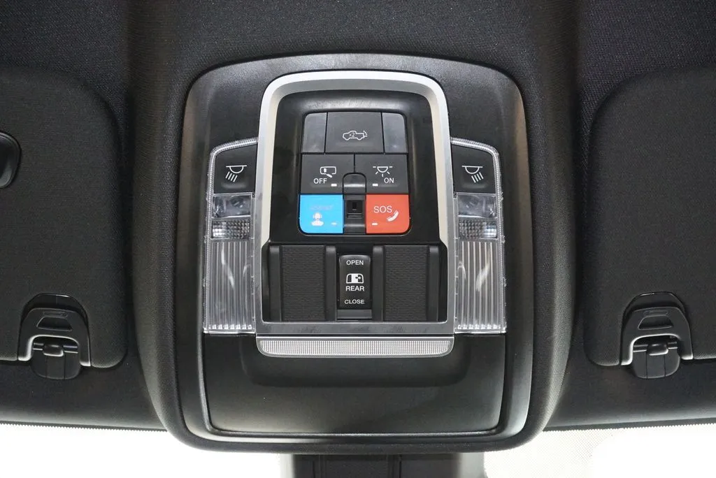 2025 RAM Ram 1500 Pickup Laramie - Photo 19