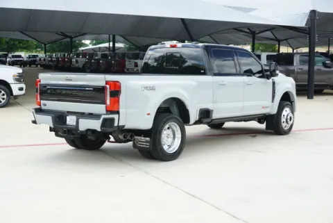 More photos of 2026 Ford Super Duty F-450 DRW Platinum at Roger Williams Chrysler Dodge Jeep Ram, TX