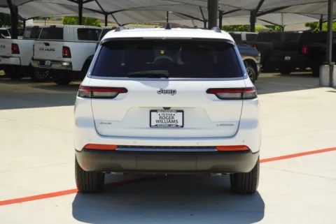 More photos of 2024 Jeep Grand Cherokee L Laredo at Roger Williams Chrysler Dodge Jeep Ram, TX