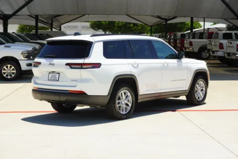 More photos of 2024 Jeep Grand Cherokee L Laredo at Roger Williams Chrysler Dodge Jeep Ram, TX