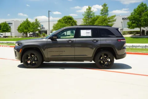 Photos of 2026 Jeep Grand Cherokee Limited for sale in Weatherford, TX at Roger Williams Chrysler Dodge Jeep Ram