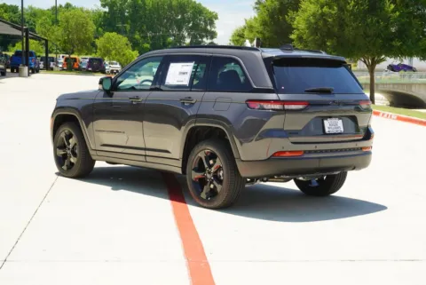 Another view of 2026 Jeep Grand Cherokee Limited for sale in Weatherford, TX at Roger Williams Chrysler Dodge Jeep Ram