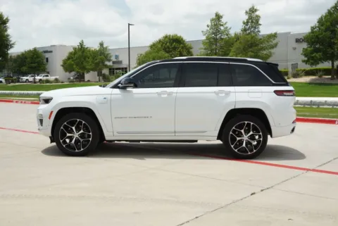 Photos of 2022 Jeep Grand Cherokee 4xe Summit Reserve for sale in Weatherford, TX at Roger Williams Chrysler Dodge Jeep Ram