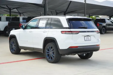 Another view of 2026 Jeep Grand Cherokee Limited for sale in Weatherford, TX at Roger Williams Chrysler Dodge Jeep Ram