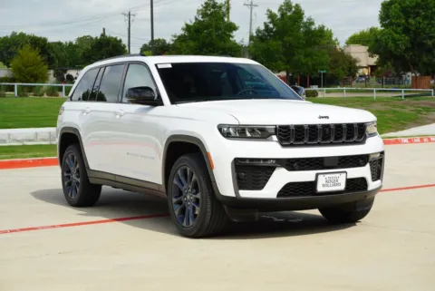 More photos of 2026 Jeep Grand Cherokee Limited at Roger Williams Chrysler Dodge Jeep Ram, TX