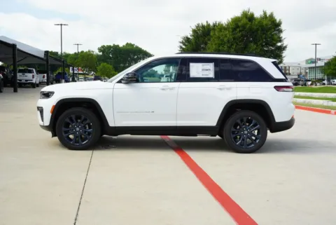 Photos of 2026 Jeep Grand Cherokee Limited for sale in Weatherford, TX at Roger Williams Chrysler Dodge Jeep Ram