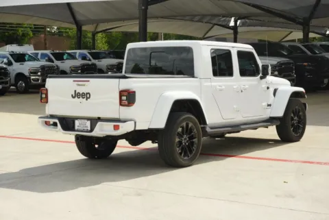 More photos of 2023 Jeep Gladiator High Altitude at Roger Williams Chrysler Dodge Jeep Ram, TX