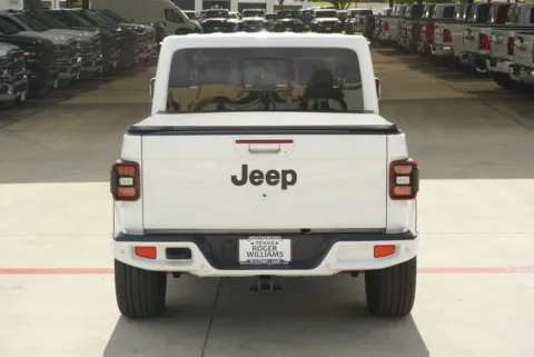 More photos of 2023 Jeep Gladiator High Altitude at Roger Williams Chrysler Dodge Jeep Ram, TX