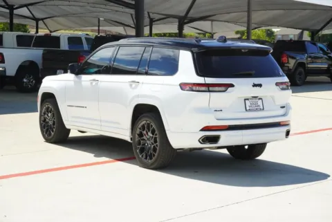Another view of 2025 Jeep Grand Cherokee L Summit for sale in Weatherford, TX at Roger Williams Chrysler Dodge Jeep Ram