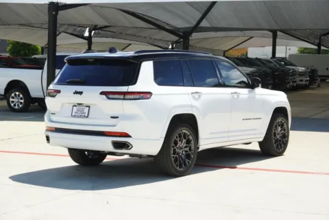 More photos of 2025 Jeep Grand Cherokee L Summit at Roger Williams Chrysler Dodge Jeep Ram, TX