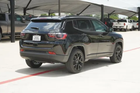 More photos of 2026 Jeep Compass Latitude at Roger Williams Chrysler Dodge Jeep Ram, TX