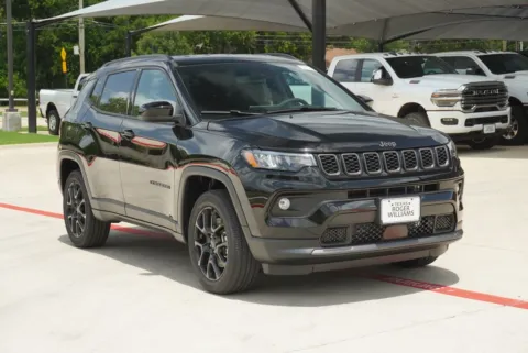 More photos of 2026 Jeep Compass Latitude at Roger Williams Chrysler Dodge Jeep Ram, TX