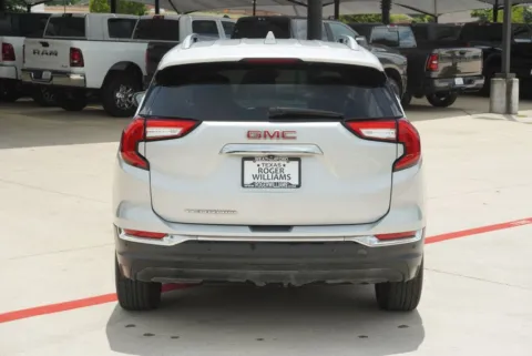 More photos of 2022 GMC Terrain SLT at Roger Williams Chrysler Dodge Jeep Ram, TX