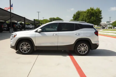 Photos of 2022 GMC Terrain SLT for sale in Weatherford, TX at Roger Williams Chrysler Dodge Jeep Ram