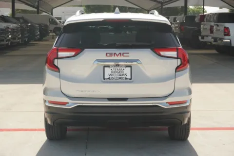 More photos of 2022 GMC Terrain SLT at Roger Williams Chrysler Dodge Jeep Ram, TX