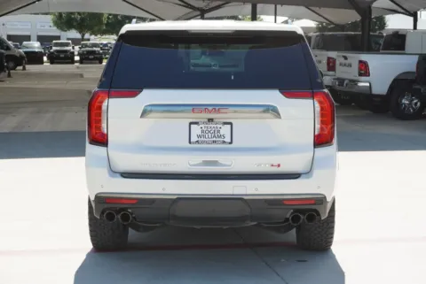 More photos of 2022 GMC Yukon AT4 at Roger Williams Chrysler Dodge Jeep Ram, TX