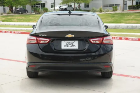 More photos of 2022 Chevrolet Malibu LT at Roger Williams Chrysler Dodge Jeep Ram, TX