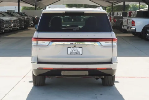 More photos of 2023 Lincoln Navigator Reserve at Roger Williams Chrysler Dodge Jeep Ram, TX