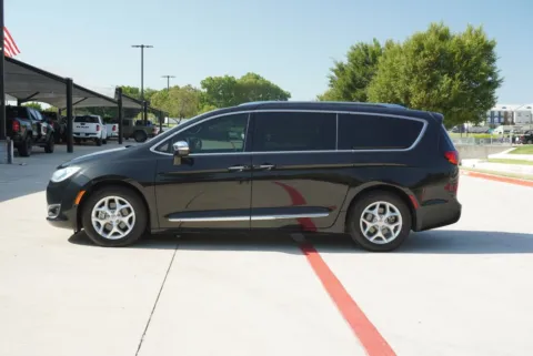 Photos of 2020 Chrysler Pacifica Limited for sale in Weatherford, TX at Roger Williams Chrysler Dodge Jeep Ram