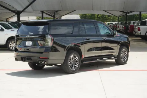More photos of 2026 Chevrolet Suburban Z71 at Roger Williams Chrysler Dodge Jeep Ram, TX