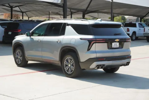 Another view of 2024 Chevrolet Traverse FWD LT for sale in Weatherford, TX at Roger Williams Chrysler Dodge Jeep Ram