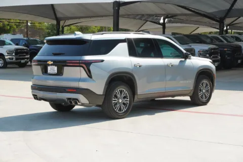 More photos of 2024 Chevrolet Traverse FWD LT at Roger Williams Chrysler Dodge Jeep Ram, TX