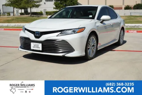 Unknown 2020 Toyota Camry Hybrid XLE for sale in Weatherford, TX