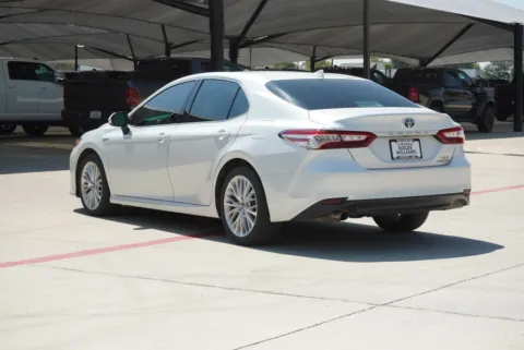 Another view of 2020 Toyota Camry Hybrid XLE for sale in Weatherford, TX at Roger Williams Chrysler Dodge Jeep Ram