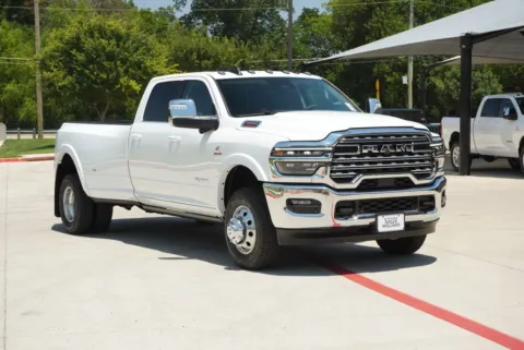 More photos of 2026 Ram 3500 Limited at Roger Williams Chrysler Dodge Jeep Ram, TX