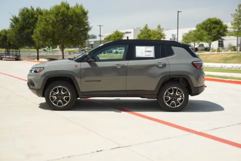 Photos of 2026 Jeep Compass Trailhawk for sale in Weatherford, TX at Roger Williams Chrysler Dodge Jeep Ram