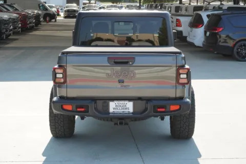 More photos of 2021 Jeep Gladiator Rubicon at Roger Williams Chrysler Dodge Jeep Ram, TX