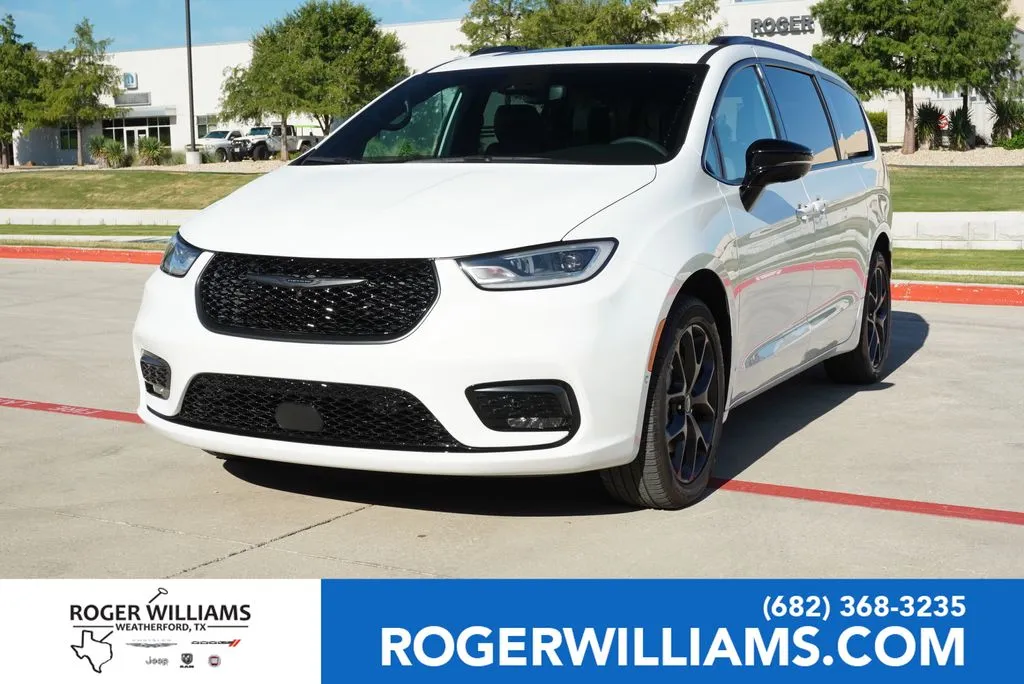 White 2024 Chrysler Pacifica Limited for sale in Weatherford, TX