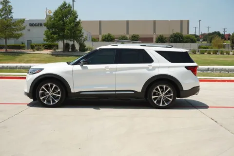 Photos of 2025 Ford Explorer Platinum for sale in Weatherford, TX at Roger Williams Chrysler Dodge Jeep Ram