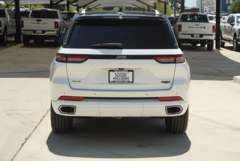 More photos of 2023 Jeep Grand Cherokee Summit at Roger Williams Chrysler Dodge Jeep Ram, TX