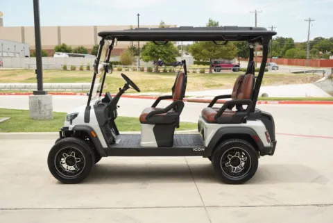 Photos of 2026 ICON I40L FORWARD FACING for sale in Weatherford, TX at Roger Williams Chrysler Dodge Jeep Ram