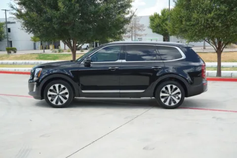 Photos of 2021 Kia Telluride S for sale in Weatherford, TX at Roger Williams Chrysler Dodge Jeep Ram