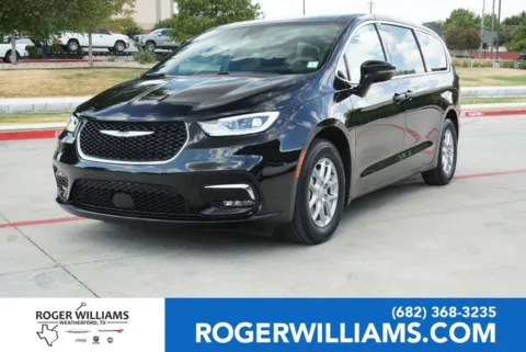 Black 2026 Chrysler Pacifica Select for sale in Weatherford, TX