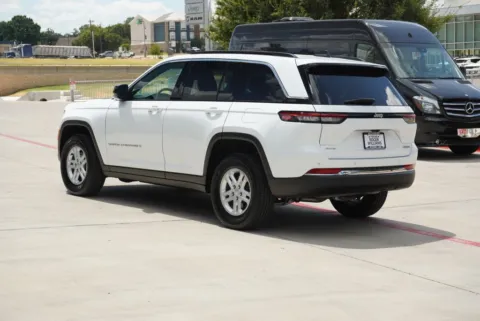 Another view of 2025 Jeep Grand Cherokee Laredo for sale in Weatherford, TX at Roger Williams Chrysler Dodge Jeep Ram