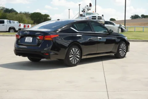 More photos of 2024 Nissan Altima 2.5 SV at Roger Williams Chrysler Dodge Jeep Ram, TX