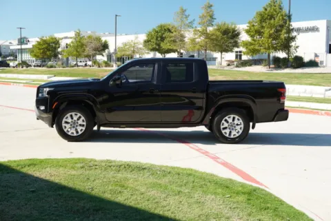 Photos of 2022 Nissan Frontier SV for sale in Weatherford, TX at Roger Williams Chrysler Dodge Jeep Ram