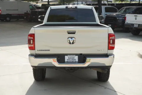 More photos of 2021 Ram 3500 Laramie at Roger Williams Chrysler Dodge Jeep Ram, TX