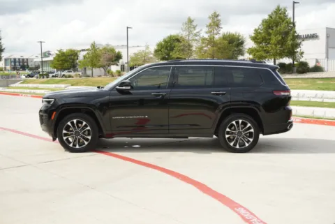 Photos of 2022 Jeep Grand Cherokee L Overland for sale in Weatherford, TX at Roger Williams Chrysler Dodge Jeep Ram