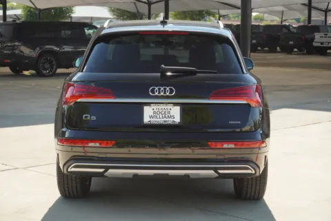 More photos of 2021 Audi Q5 Premium at Roger Williams Chrysler Dodge Jeep Ram, TX