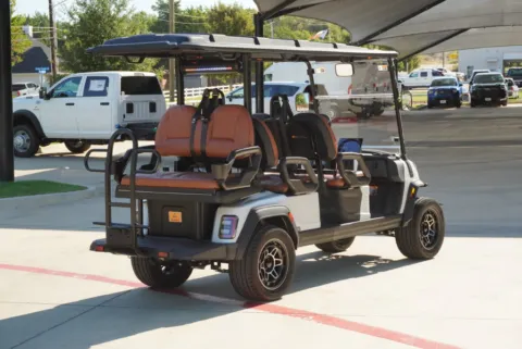 More photos of 2026 ICON I60L at Roger Williams Chrysler Dodge Jeep Ram, TX