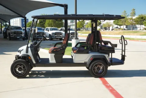 Photos of 2026 ICON I60L for sale in Weatherford, TX at Roger Williams Chrysler Dodge Jeep Ram