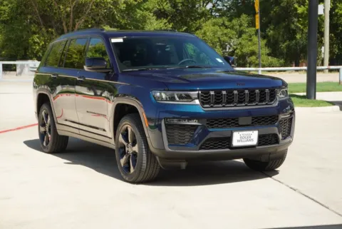More photos of 2027 Jeep Grand Cherokee L Limited at Roger Williams Chrysler Dodge Jeep Ram, TX